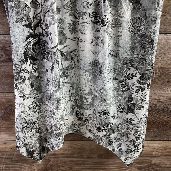 Gloria Vanderbilt Ladies Rhinestone Floral Top, Size Small, Black and White - Picture 4 of 8